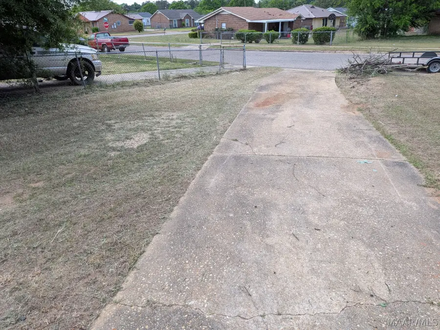 2812 Tremont Street, Montgomery, AL 36110 - #2