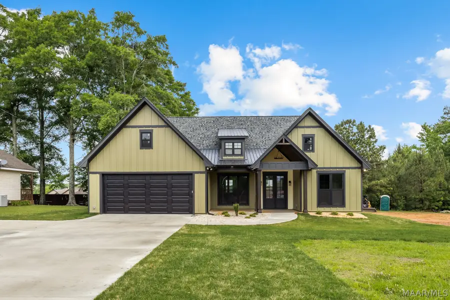1604 4th Avenue N, Clanton, AL 35045 - #3