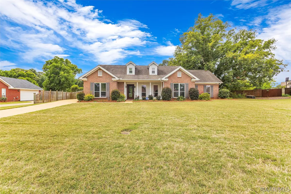 35 Spencer Way, Deatsville, AL 36022 - #1