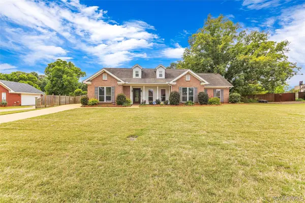 35 Spencer Way, Deatsville, AL 36022
