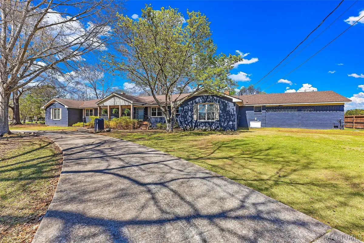 201 Greencrest Lane, Prattville, AL 36067 - #1