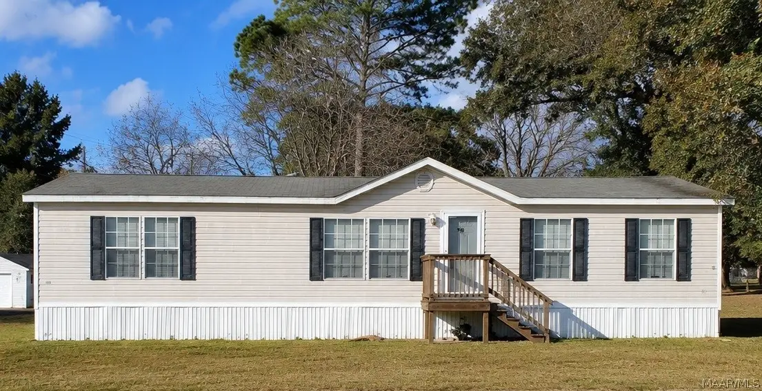 46 Airport Street E, Centreville, AL 35042 - #1