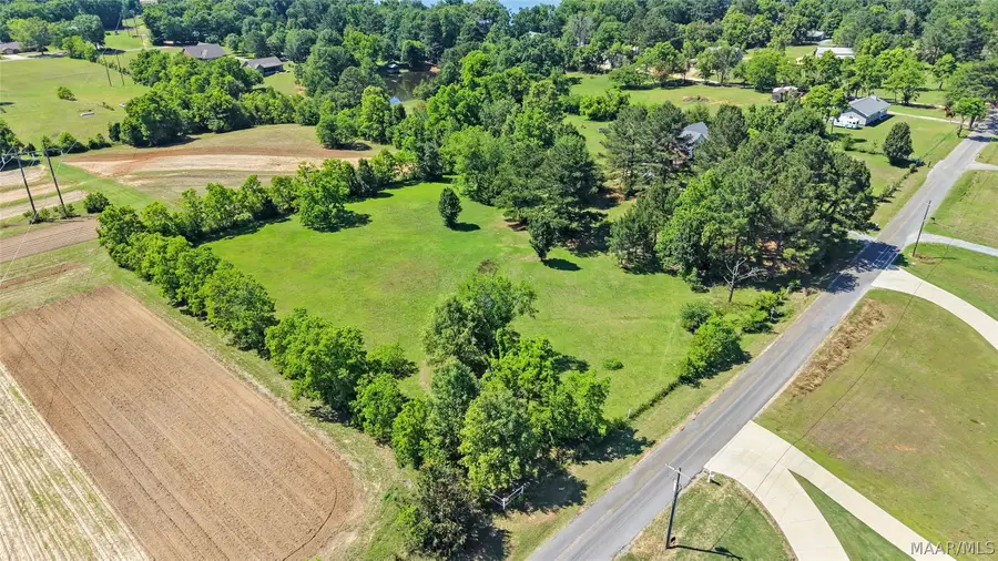 317 Lake Region Circle, Wetumpka, AL 36092 - #3