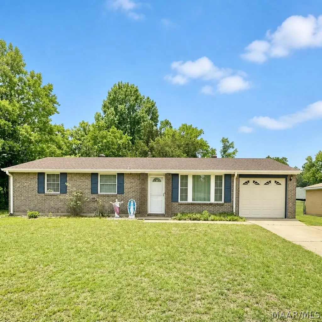 215 Camellia Drive, Prattville, AL 36067 - #1