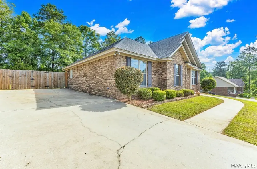 115 Fox Run Drive, Deatsville, AL 36022 - #3