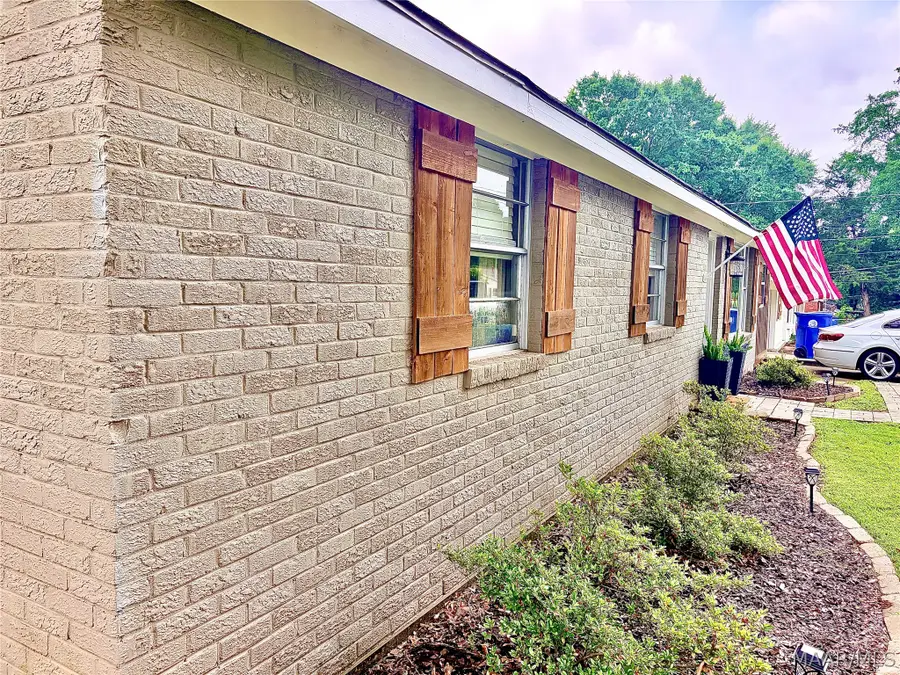 514 Woodvale Road, Prattville, AL 36067 - #3