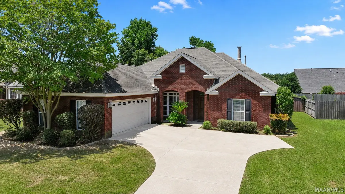 1045 E Poplar Street, Prattville, AL 36066 - #1