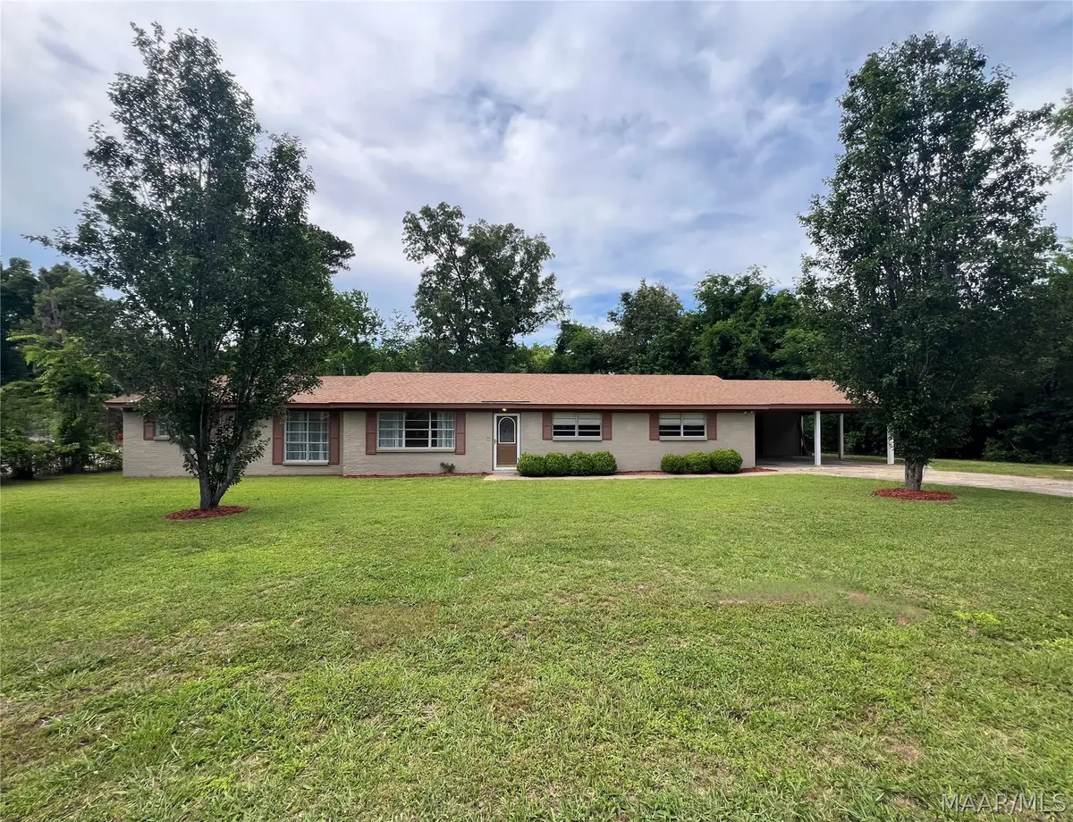 611 Mangum Avenue, Selma, AL 36701 - #1