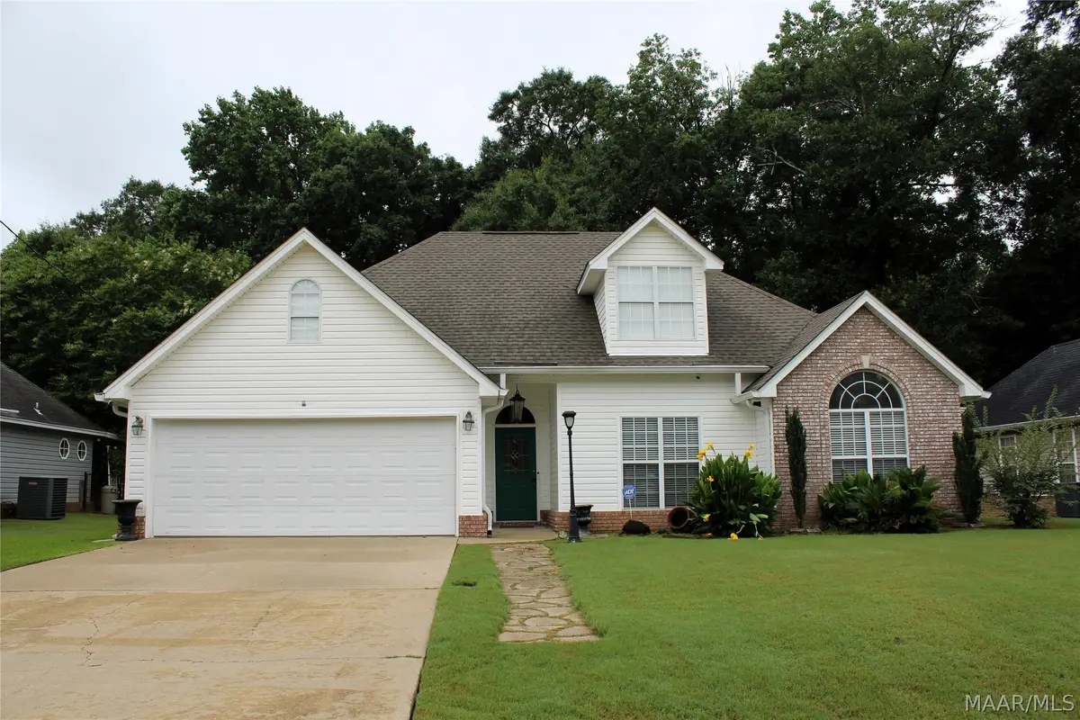 186 Homewood Drive, Millbrook, AL 36054 - #1