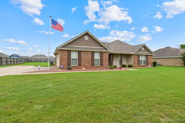 317 Landcaster Drive, Deatsville, AL 36022