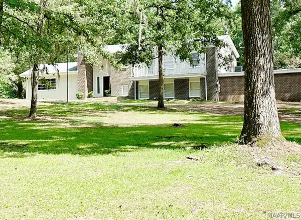 55 Canyon Lane, Wetumpka, AL 36093