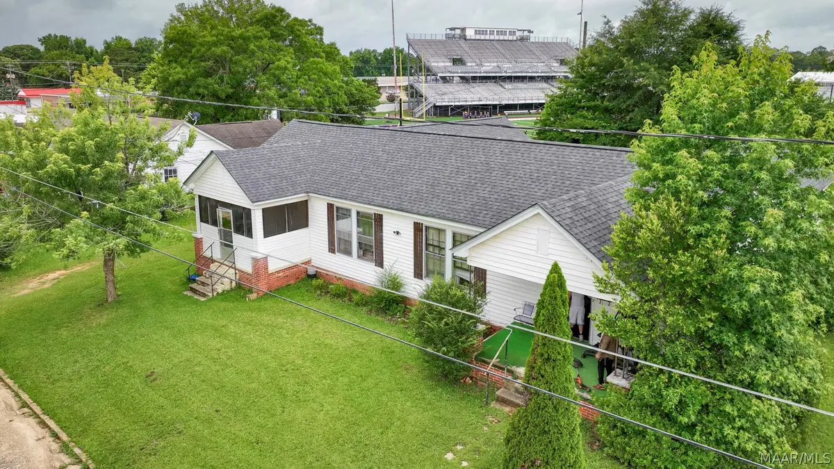 505 E Roosevelt Street, Tallassee, AL 36078 - #1