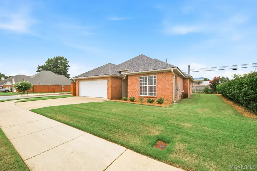 100 River Chase Court, Wetumpka, AL 36092 - #3