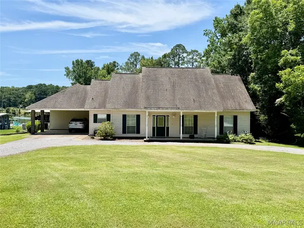 106 Briar Loop Road, Deatsville, AL 36022
