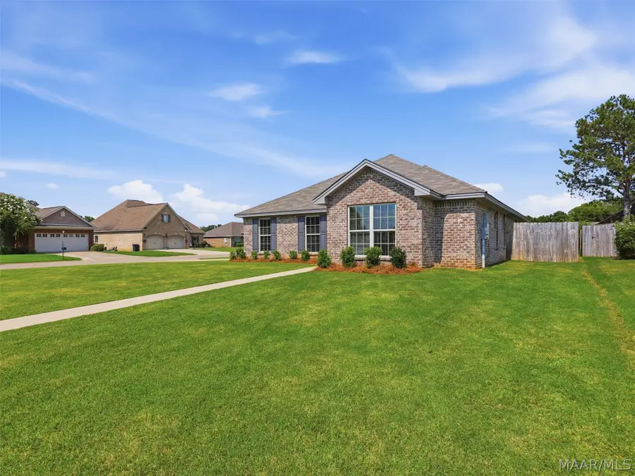 11 Zachary Circle, Millbrook, AL 36025 - #3