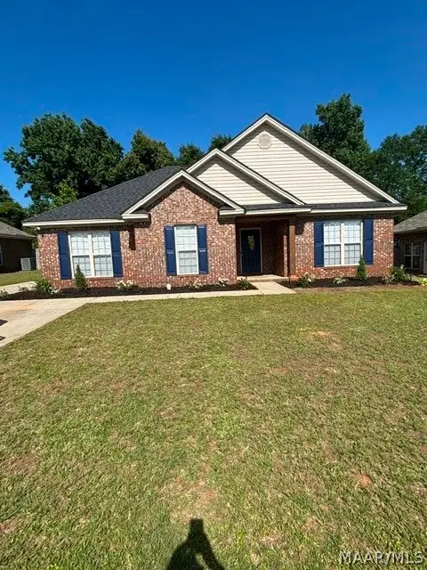 420 Ridgeview Drive, Millbrook, AL 36054