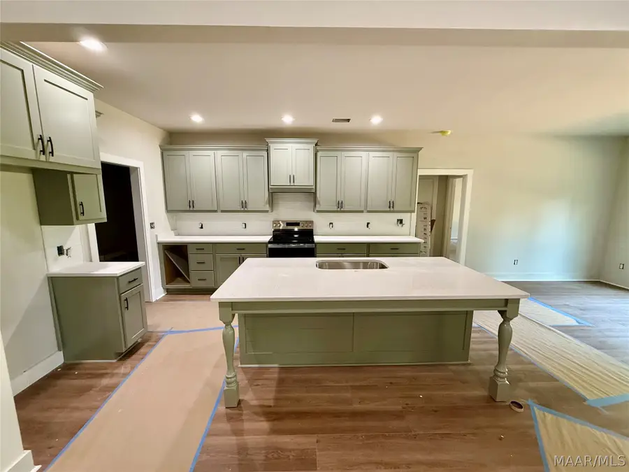 421 Sunnybrook Drive, Deatsville, AL 36022 - #3