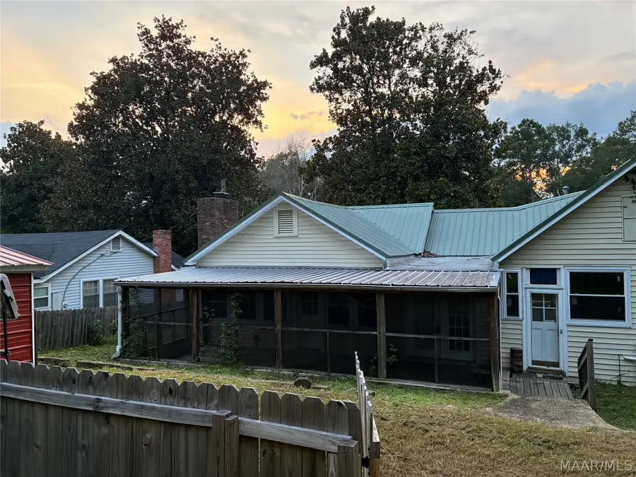 806 Company Street, Wetumpka, AL 36092 - #2