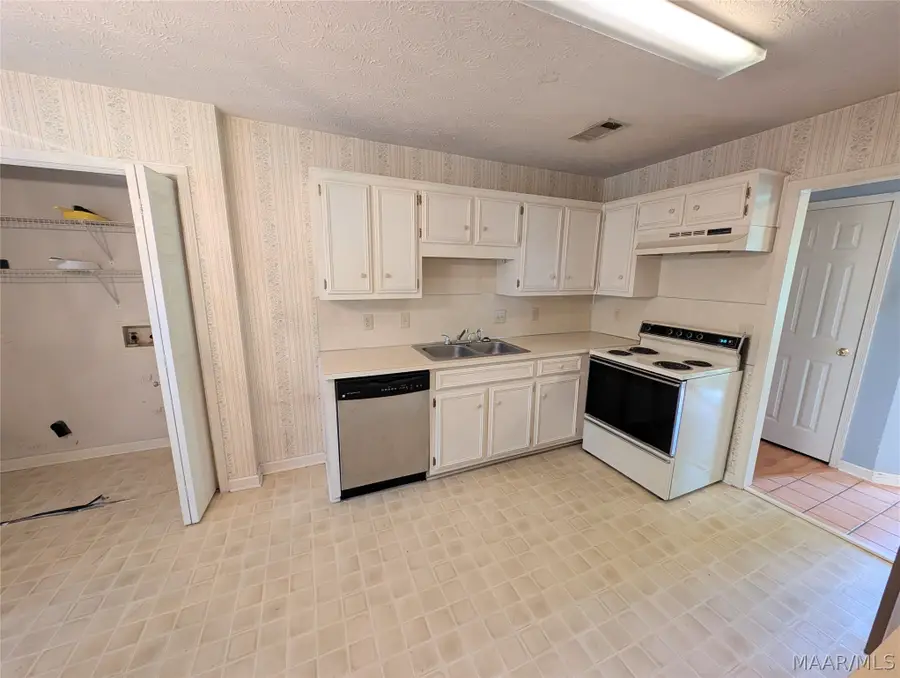 6608 Chinaberry Court, Montgomery, AL 36117 - #3
