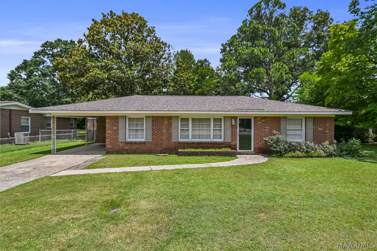 202 W Charles Avenue W, Wetumpka, AL 36092 - #1