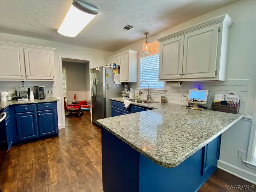 909 Oak Crest Court, Wetumpka, AL 36092 - #3
