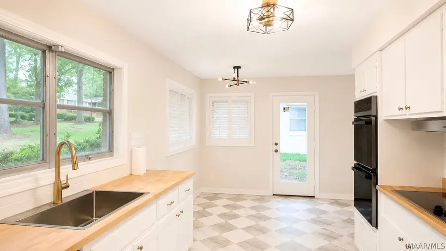 3045 Biltmore Avenue, Montgomery, AL 36109 - #3