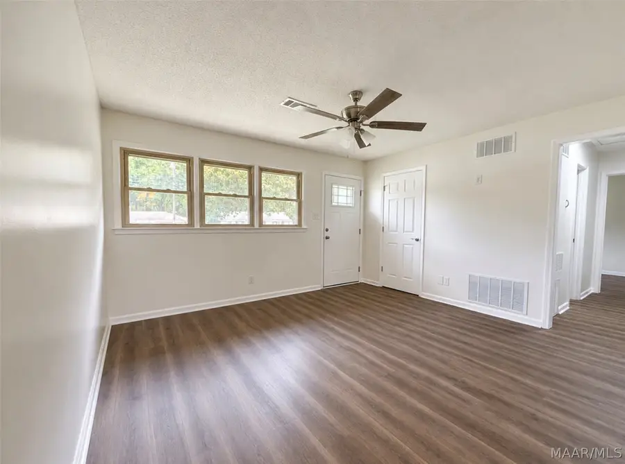 101 Sara Lane, Prattville, AL 36067 - #3