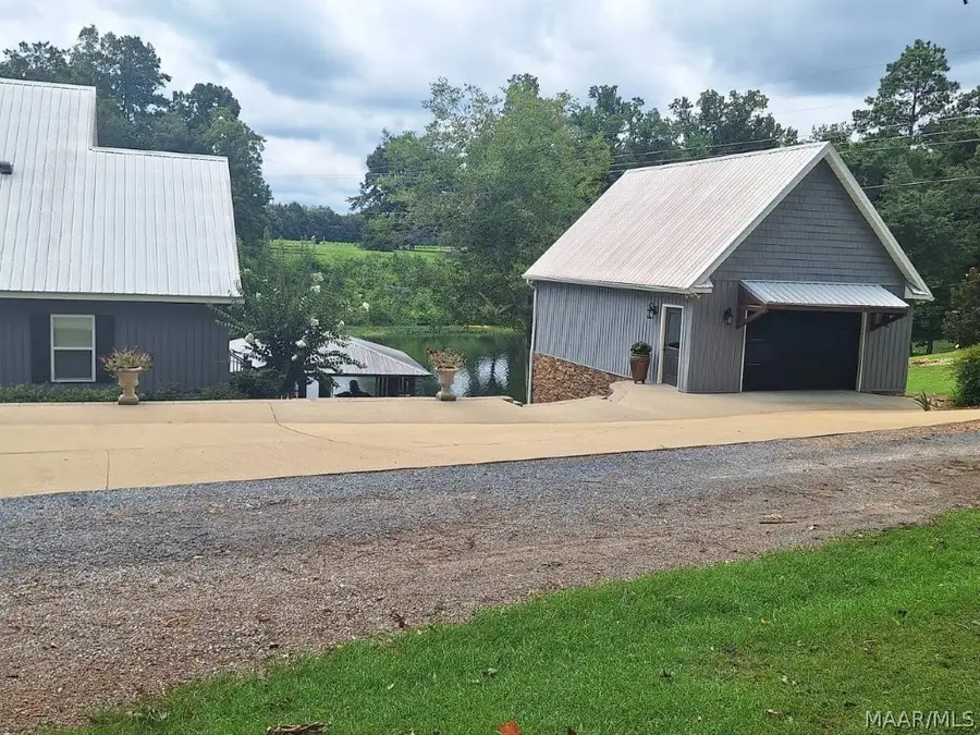 560 Lakeshore Drive, Wetumpka, AL 36092 - #2