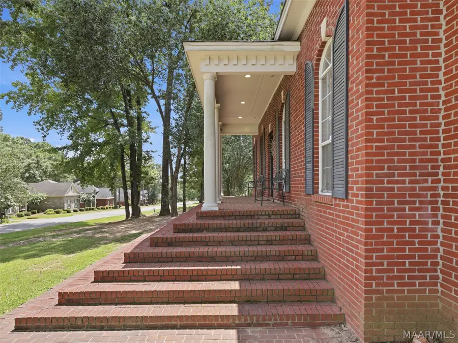 210 Hickory Place, Wetumpka, AL 36093 - #3