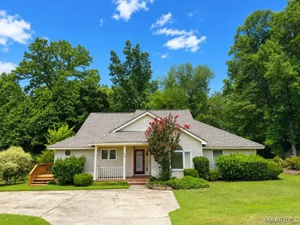 928 Running Brook Drive, Prattville, AL 36066