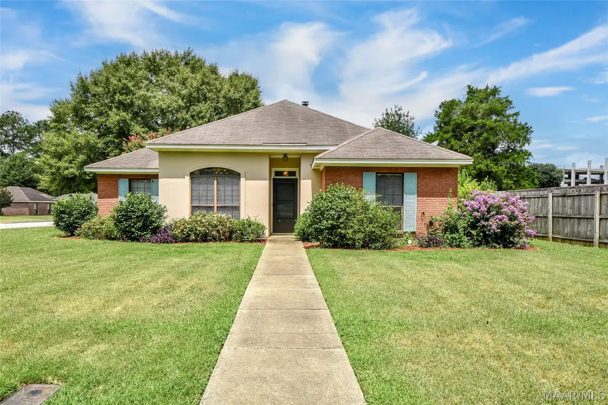 304 River Oaks Drive, Wetumpka, AL 36092 - #1