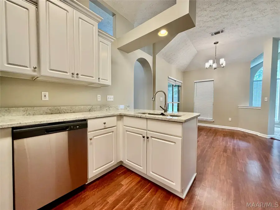 437 River Oaks Drive, Wetumpka, AL 36092 - #3