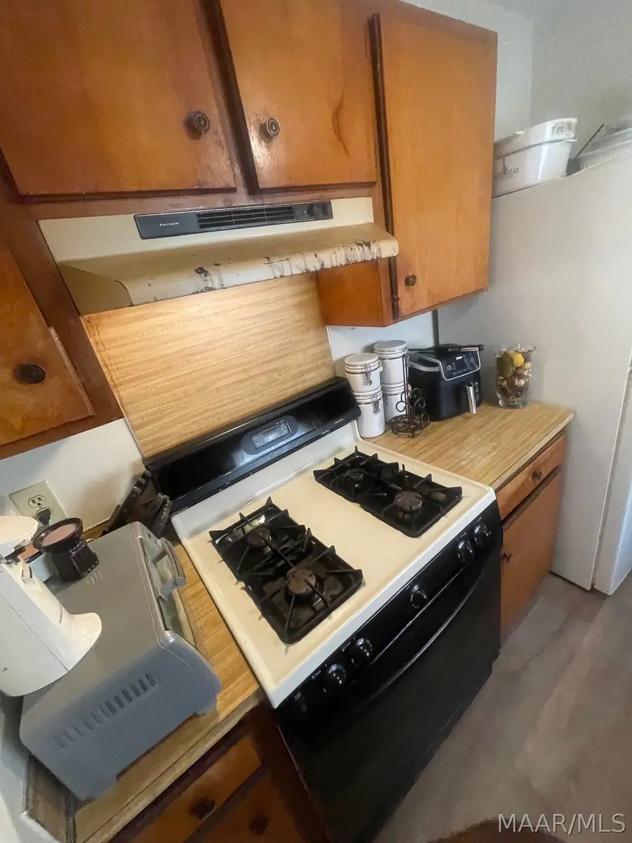 720 Southlawn Drive, Montgomery, AL 36108 - #3