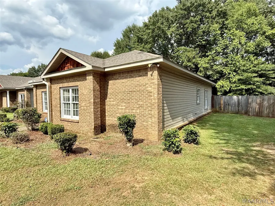 184 Oak Street, Selma, AL 36701 - #2