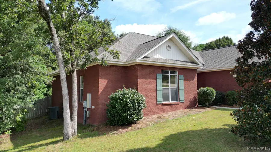 716 Pinetuckett Parkway, Deatsville, AL 36022 - #3