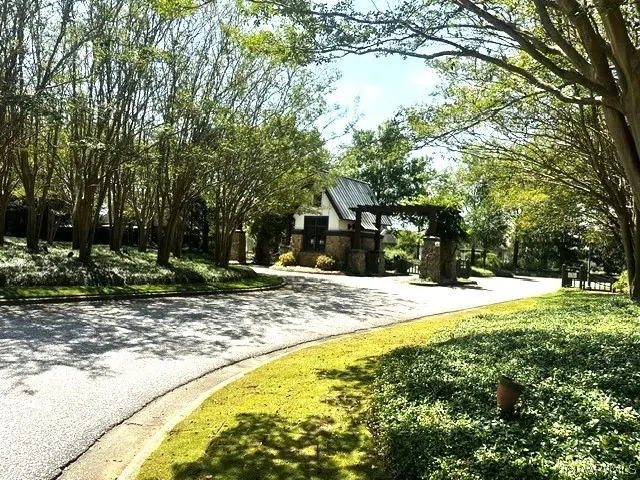 3537 Oak Grove Circle, Montgomery, AL 36116 - #2