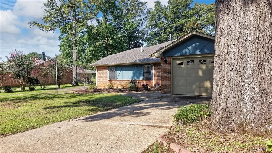 6725 Pineleaf Drive, Elmore, AL 36025 - #3