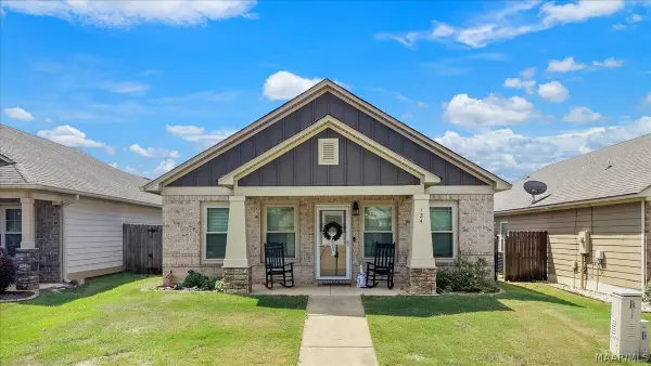 124 Glennbrooke Lane, Prattville, AL 36066
