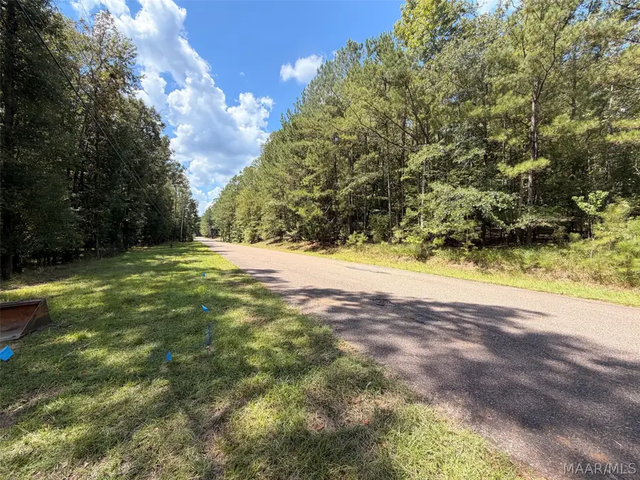 90 Mark Trail N, Wetumpka, AL 36093 - #3