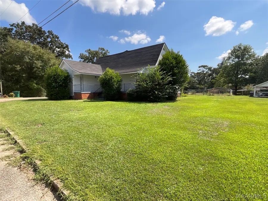 512 Eubanks Street, Tallassee, AL 36078 - #2