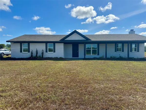431 Cripple Creek Road, Deatsville, AL 36022
