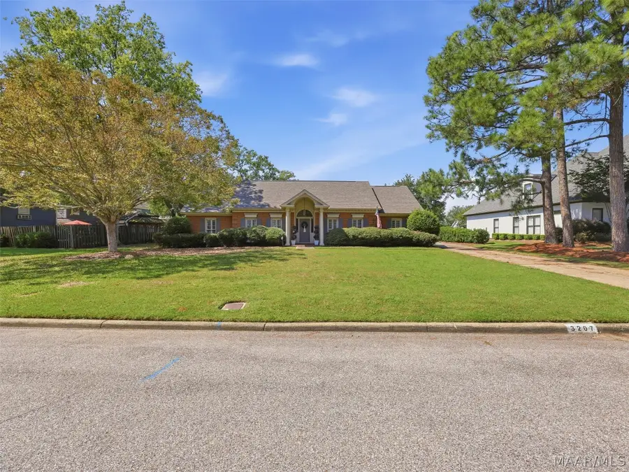 3207 Lancaster Lane, Montgomery, AL 36106 - #2