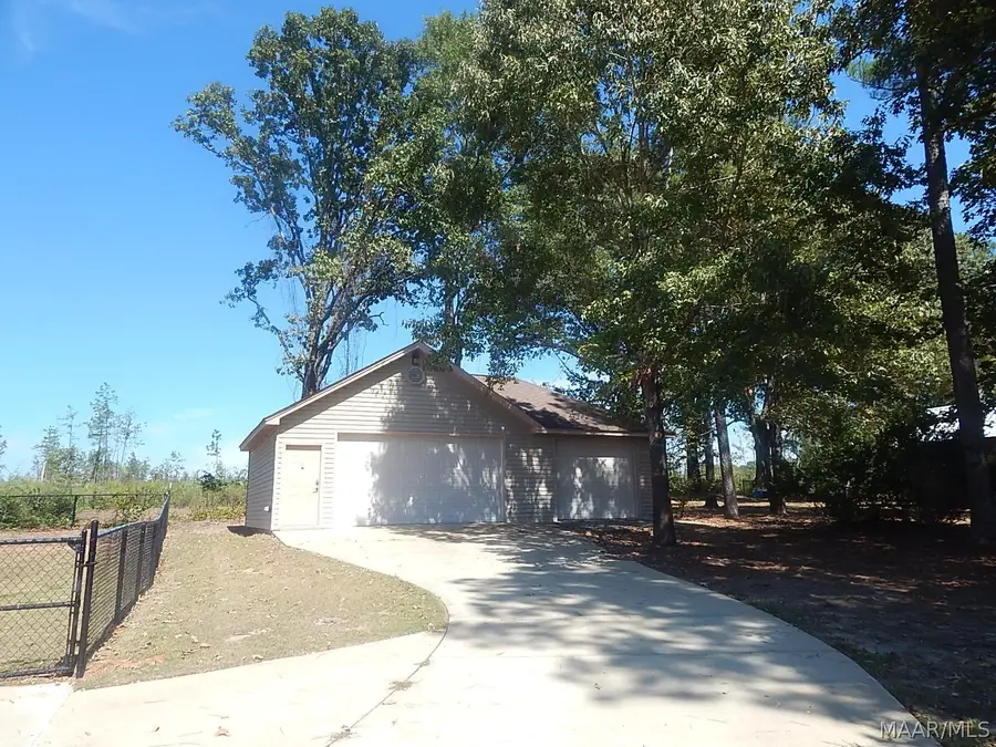 310 Hunters Ridge, Tallassee, AL 36078 - #2