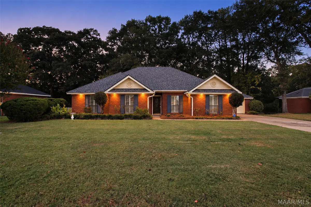 302 Abington Street, Prattville, AL 36066 - #1