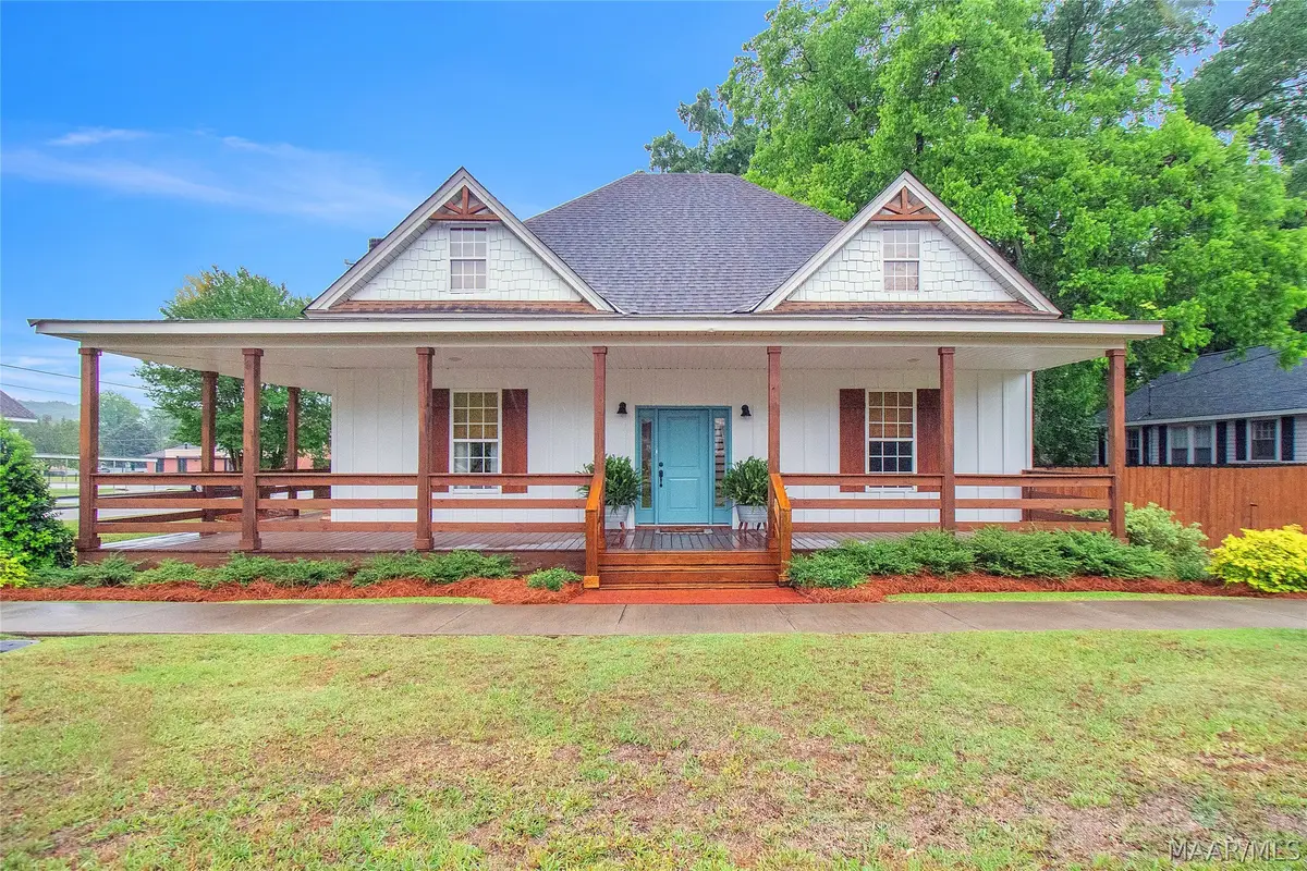 501 W Tuskeena Street, Wetumpka, AL 36092 - #1