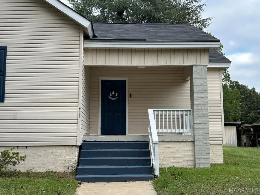 211 2nd Street, Tallassee, AL 36078 - #2