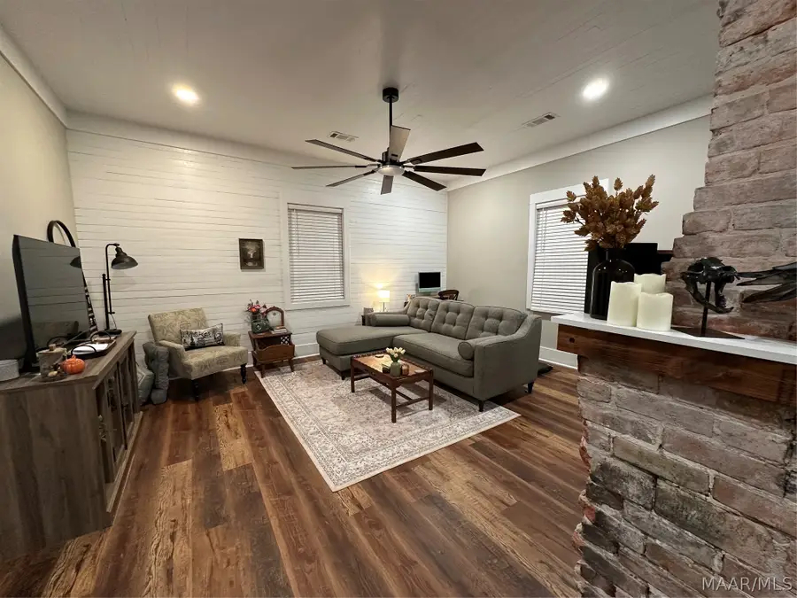 211 2nd Street, Tallassee, AL 36078 - #3
