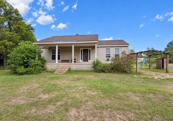 1450 Politic Road, Elmore, AL 36025