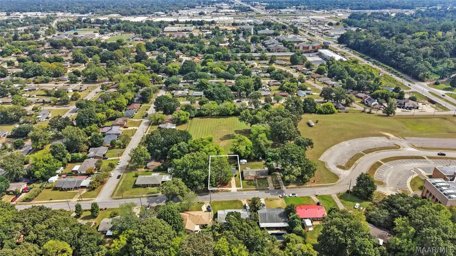 218 Bowling Green Drive, Montgomery, AL 36109 - #3