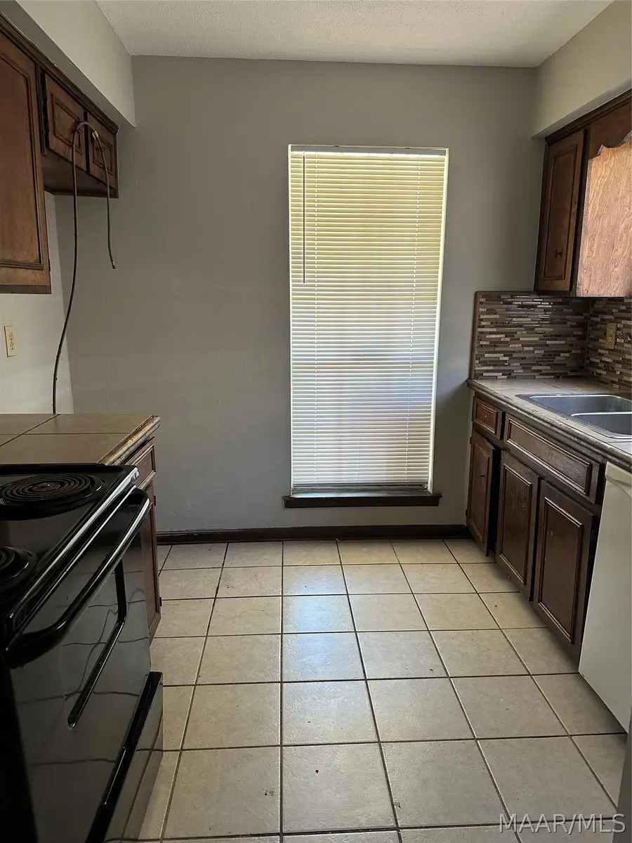 2609 Sheffield Court, Montgomery, AL 36107 - #3